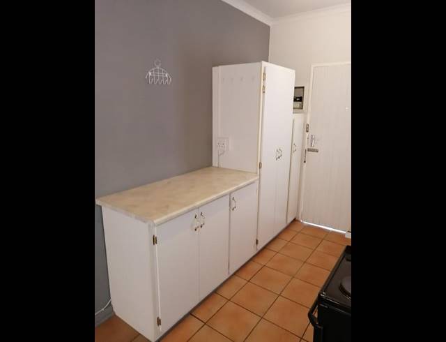1 BEDROOM PROPERTY TO RENT IN DIE BULT